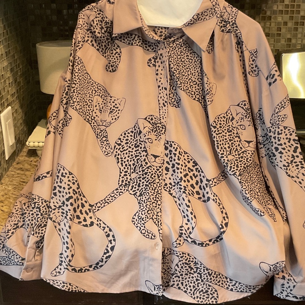 JODIFL Animal Print Blouse